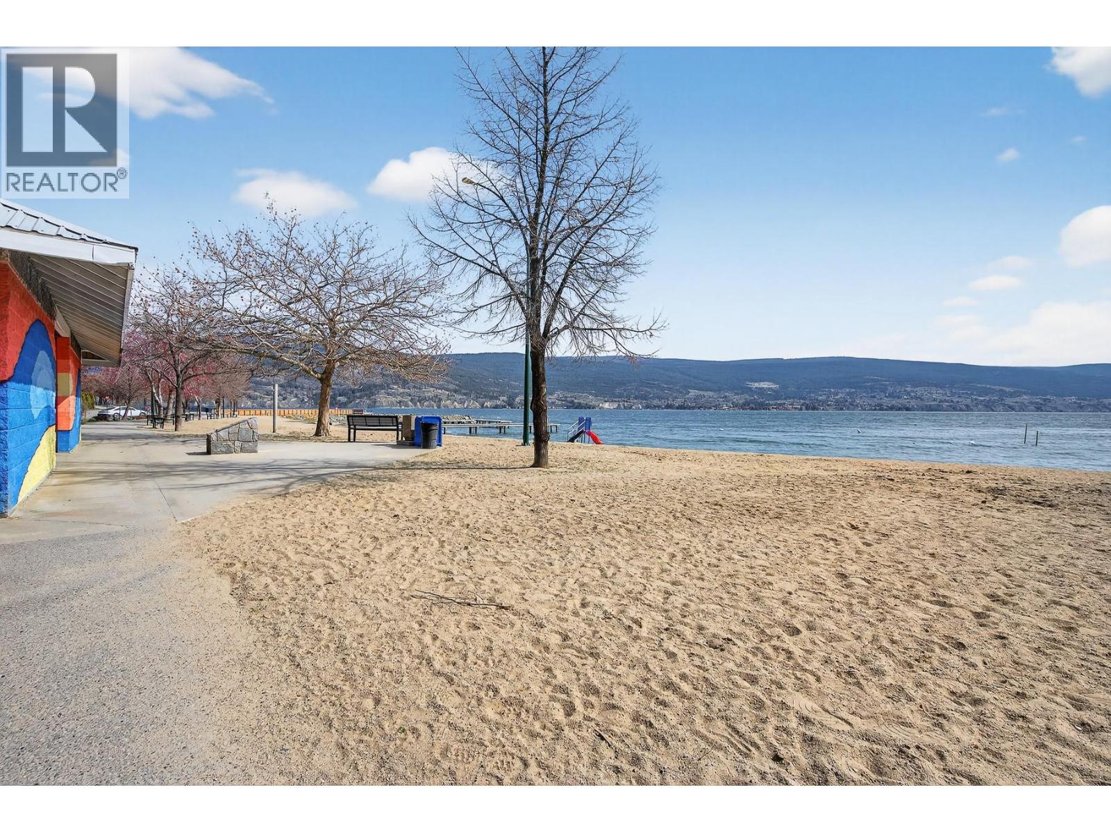  6100 MACDONALD Street, Summerland