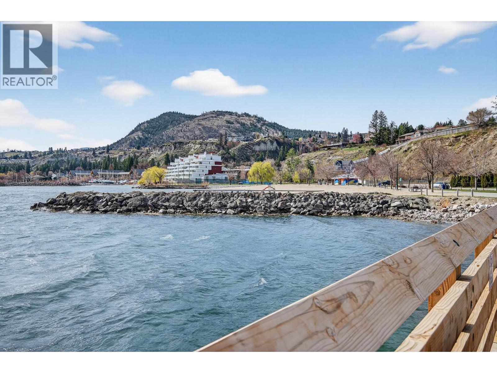  6100 MACDONALD Street, Summerland