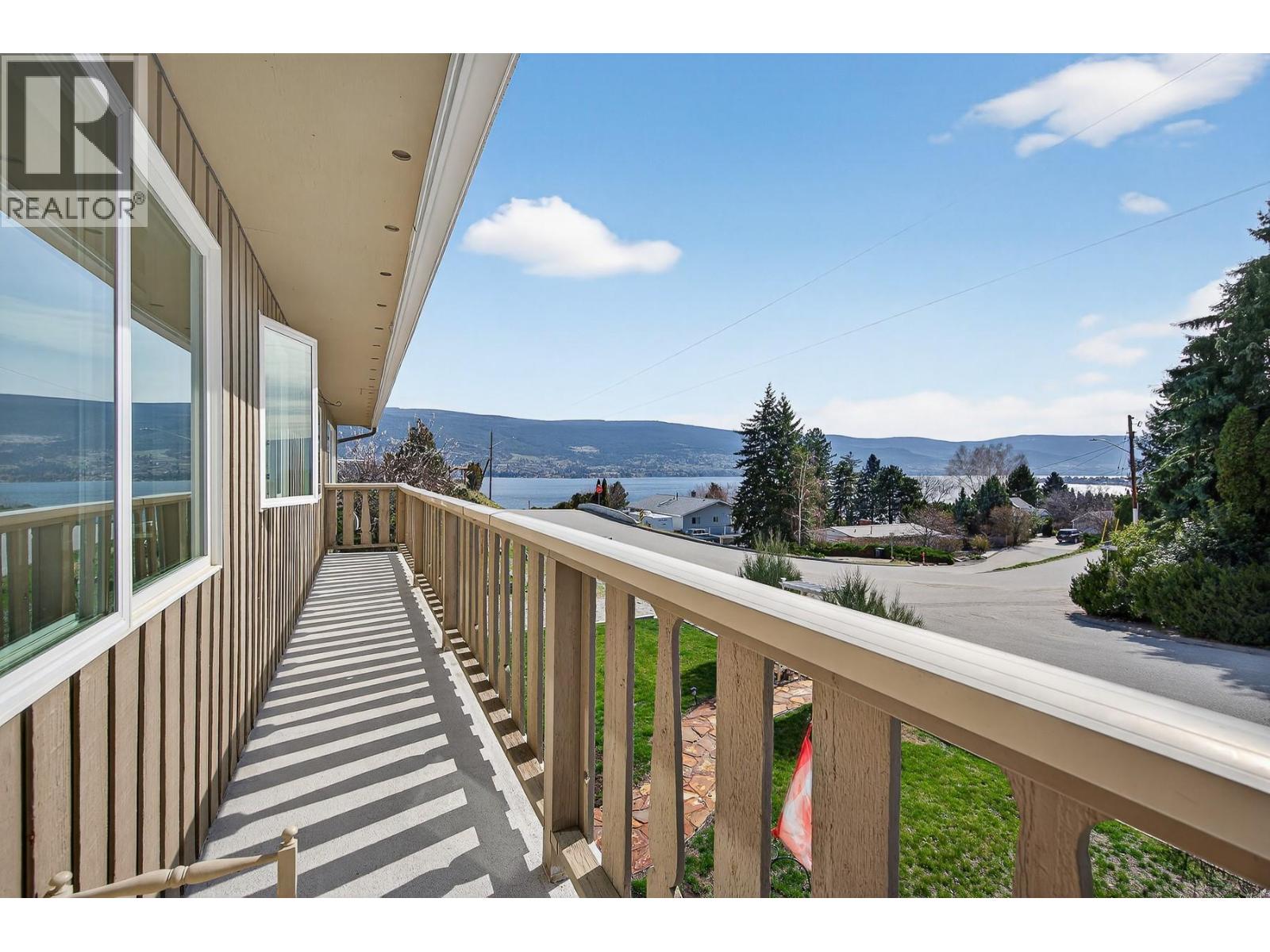  6100 MACDONALD Street, Summerland