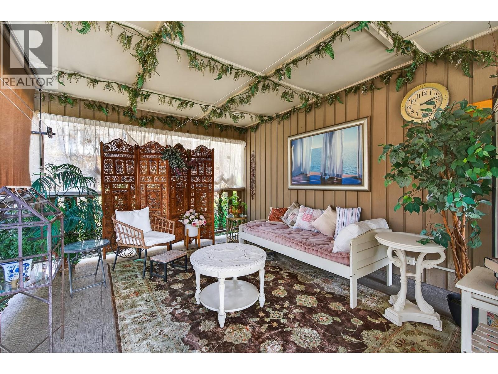  6100 MACDONALD Street, Summerland