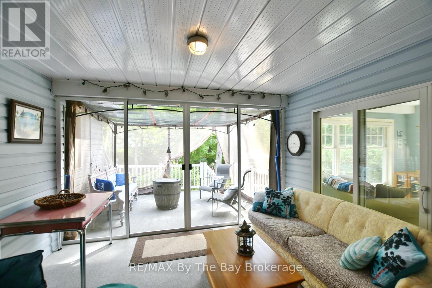 Screened in Porch