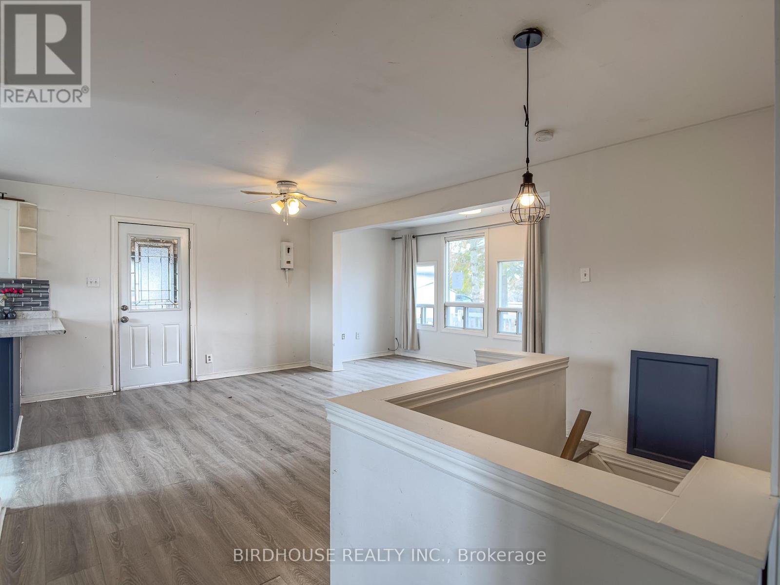26 LAIRD DRIVE - 15