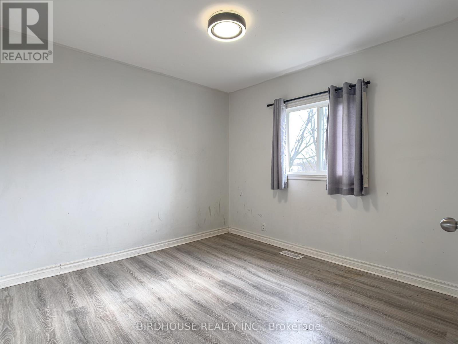26 LAIRD DRIVE - 18