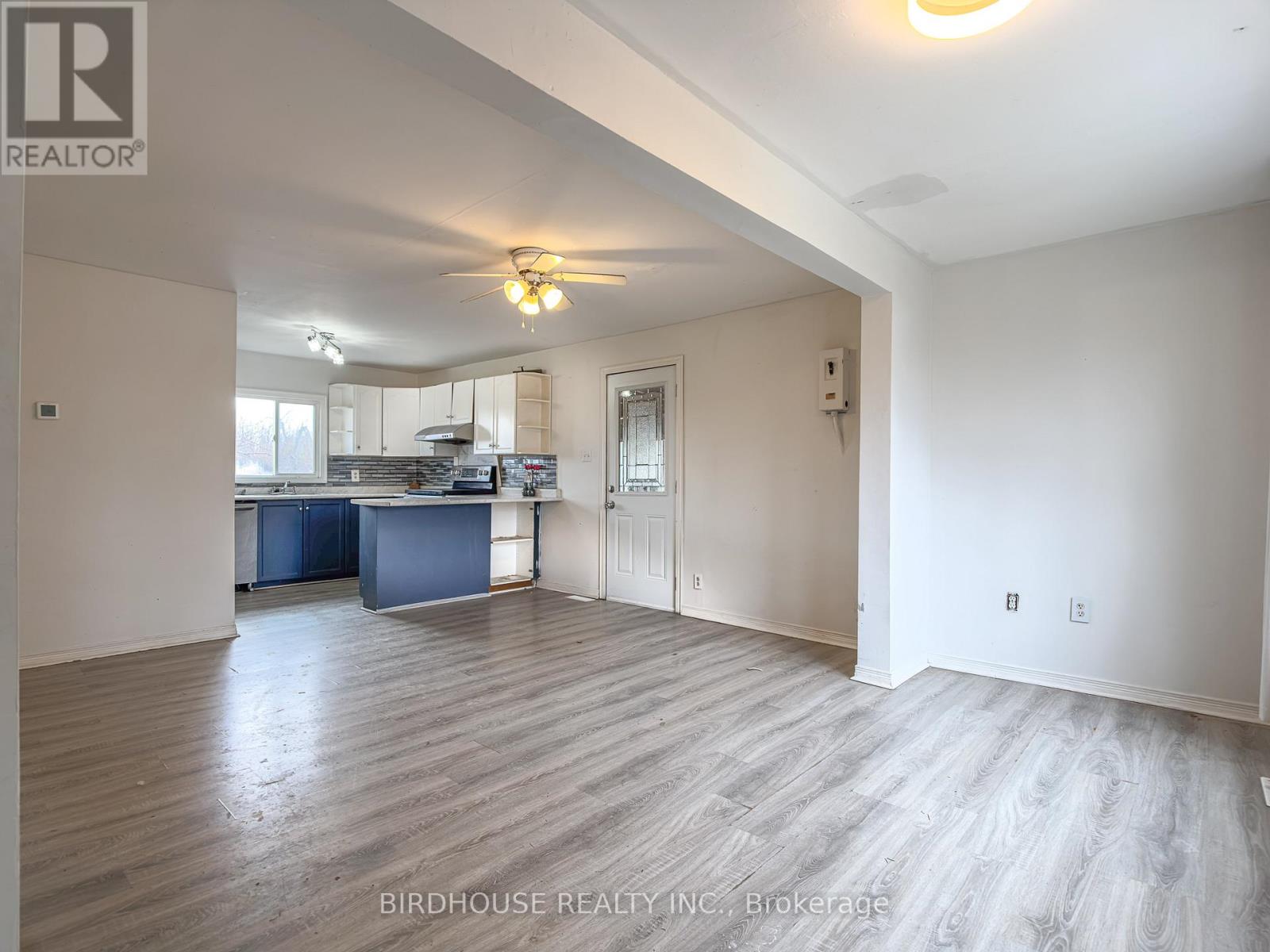 26 LAIRD DRIVE - 8