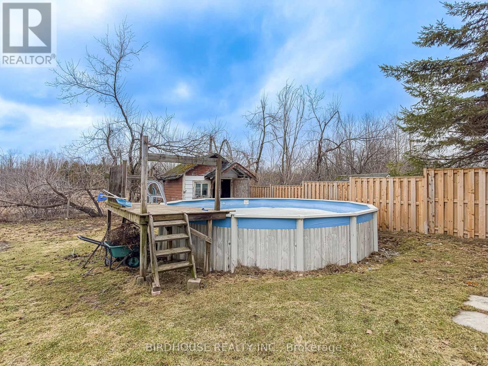 26 LAIRD DRIVE - 3