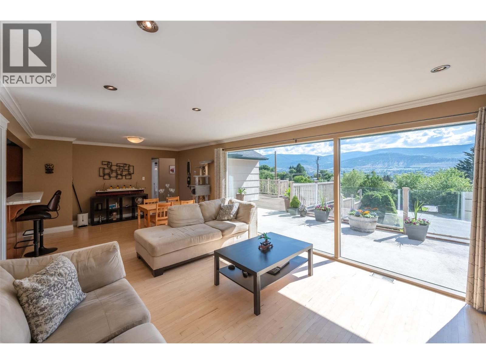 808 Vedette Drive, Penticton