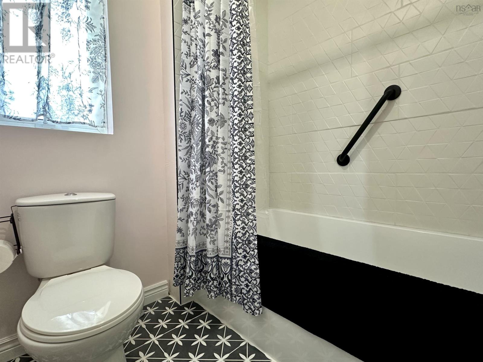 379 York Street - 43