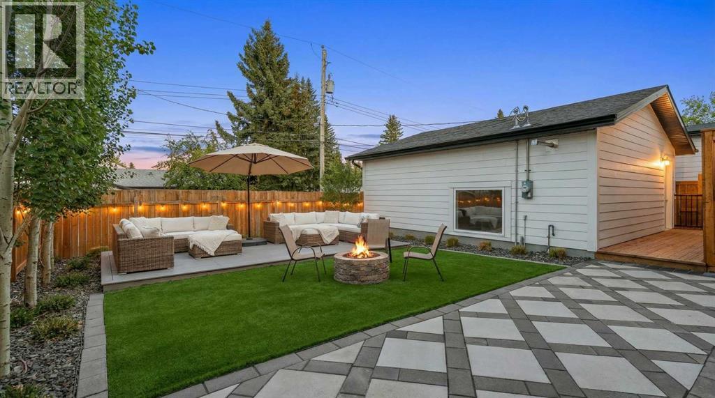 Single Family House Bungalow for Sale in  Lacombe Way SW Lakeview Calgary 