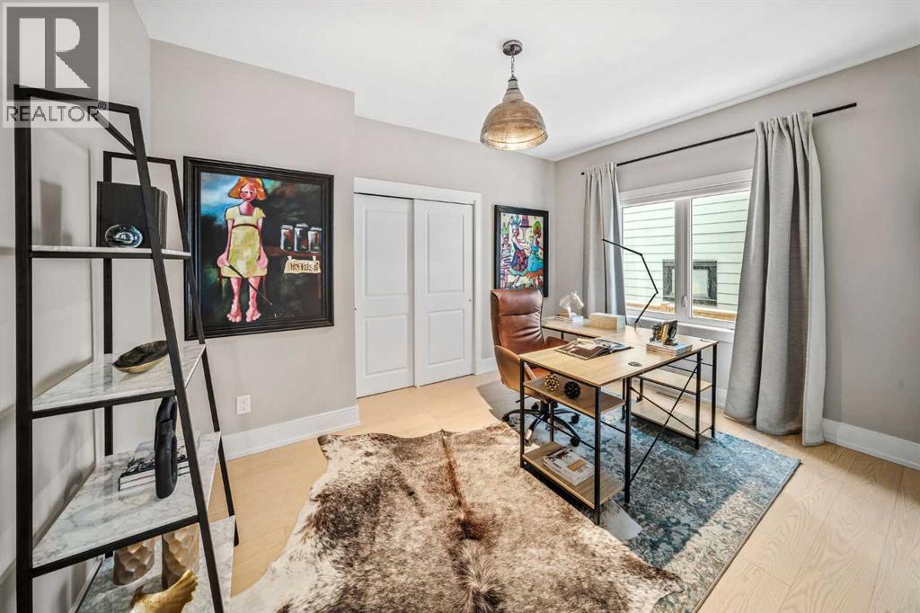 Single Family House Bungalow for Sale in  Lacombe Way SW Lakeview Calgary 