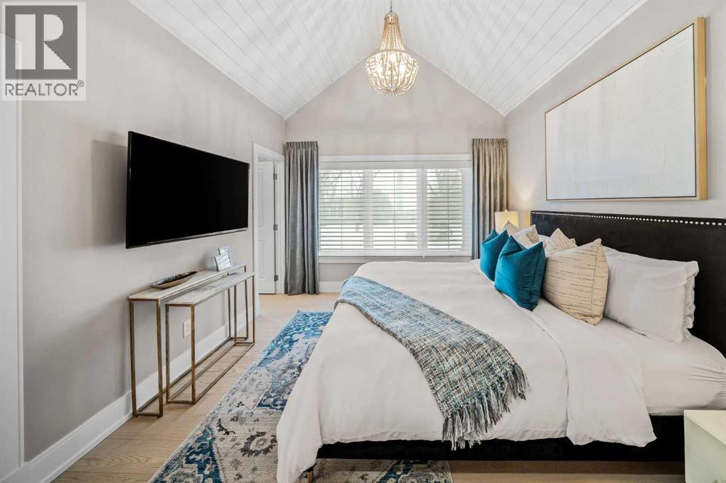 Single Family House Bungalow for Sale in  Lacombe Way SW Lakeview Calgary 