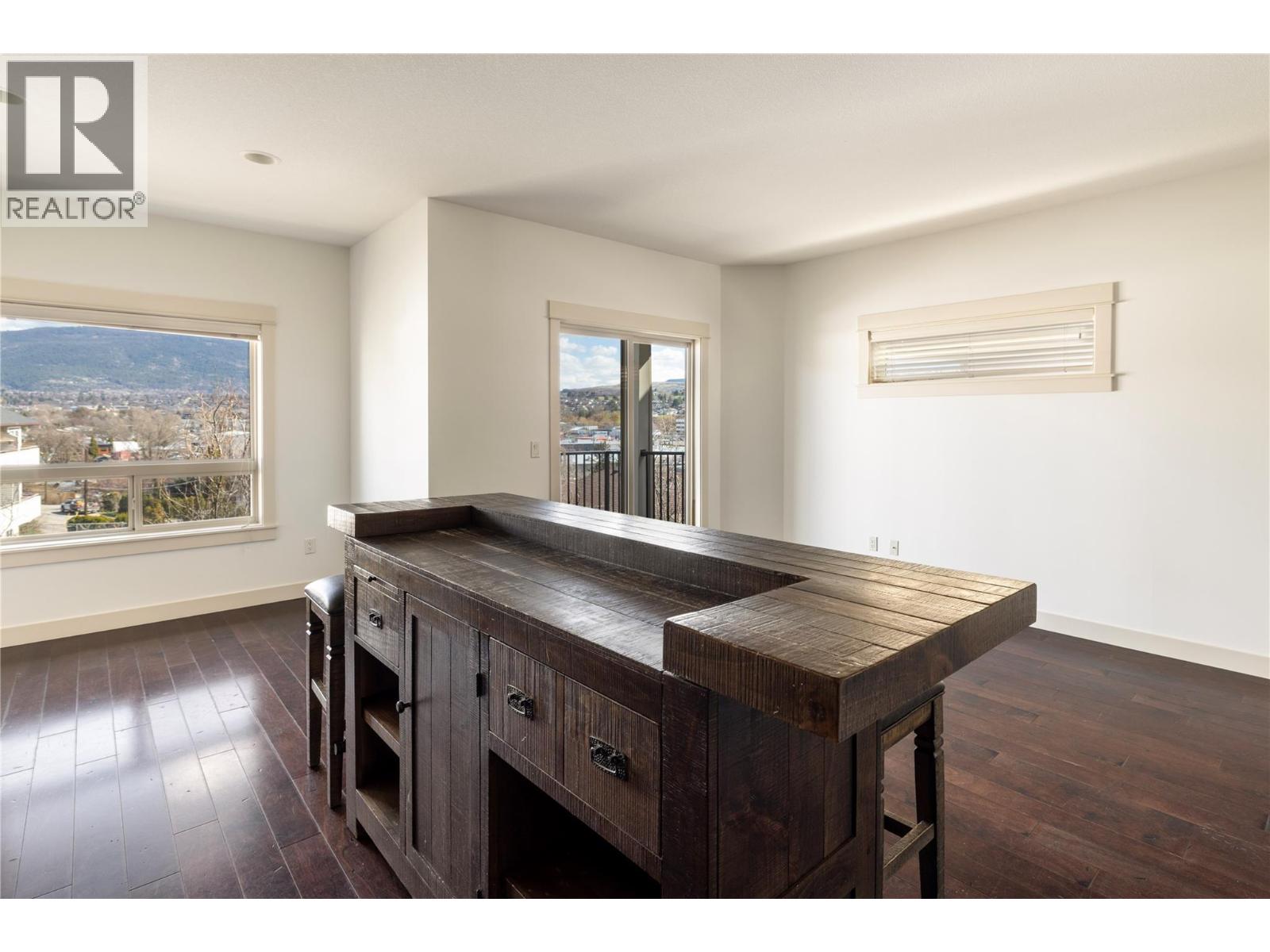 4900 Heritage Drive Unit# 701, Vernon