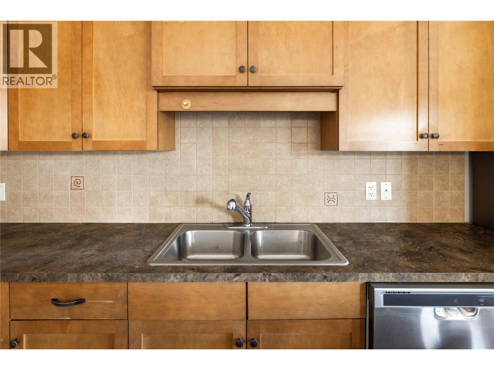 4900 Heritage Drive Unit# 701, Vernon