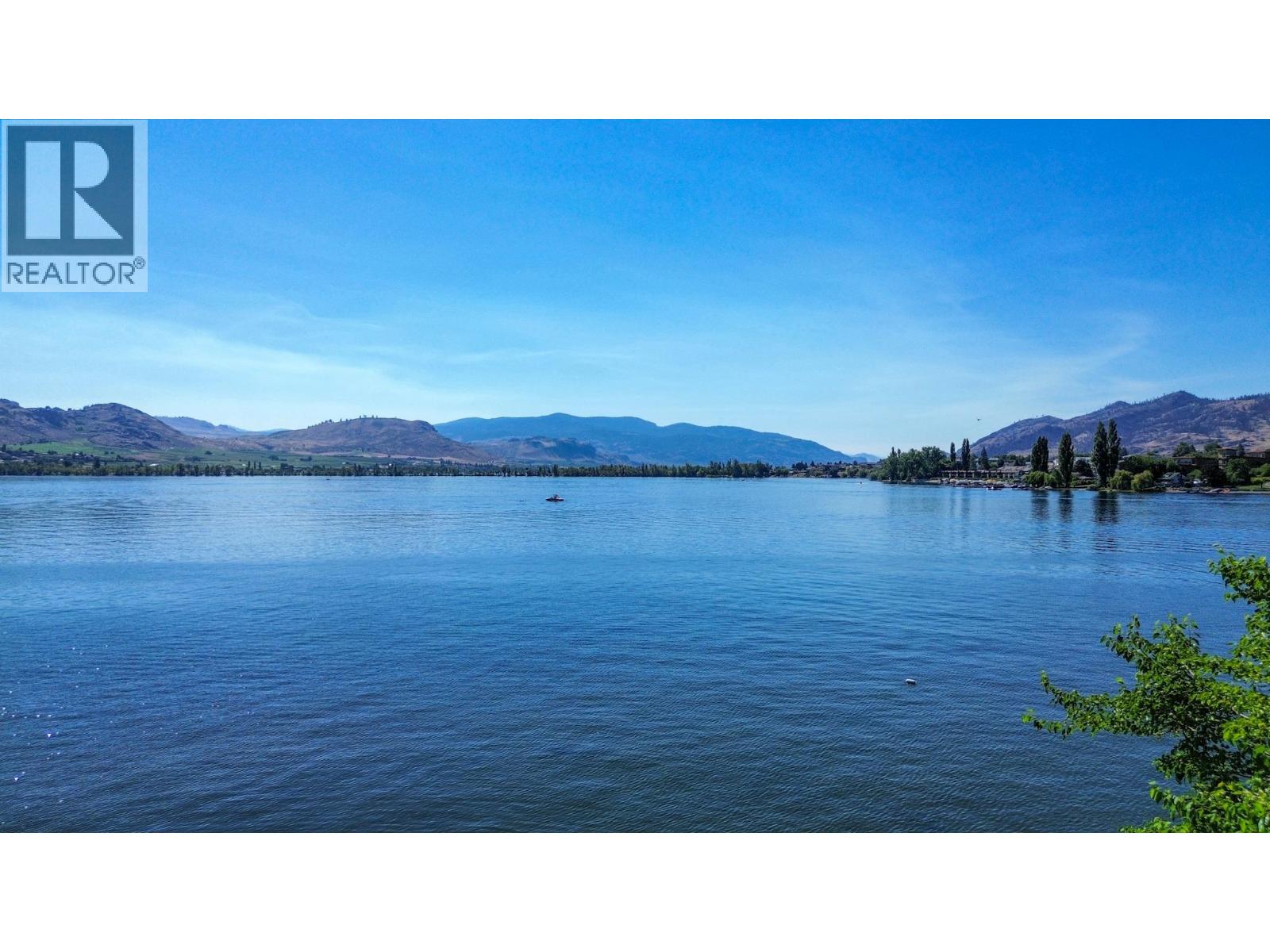 8503 Kingfisher Drive, Osoyoos