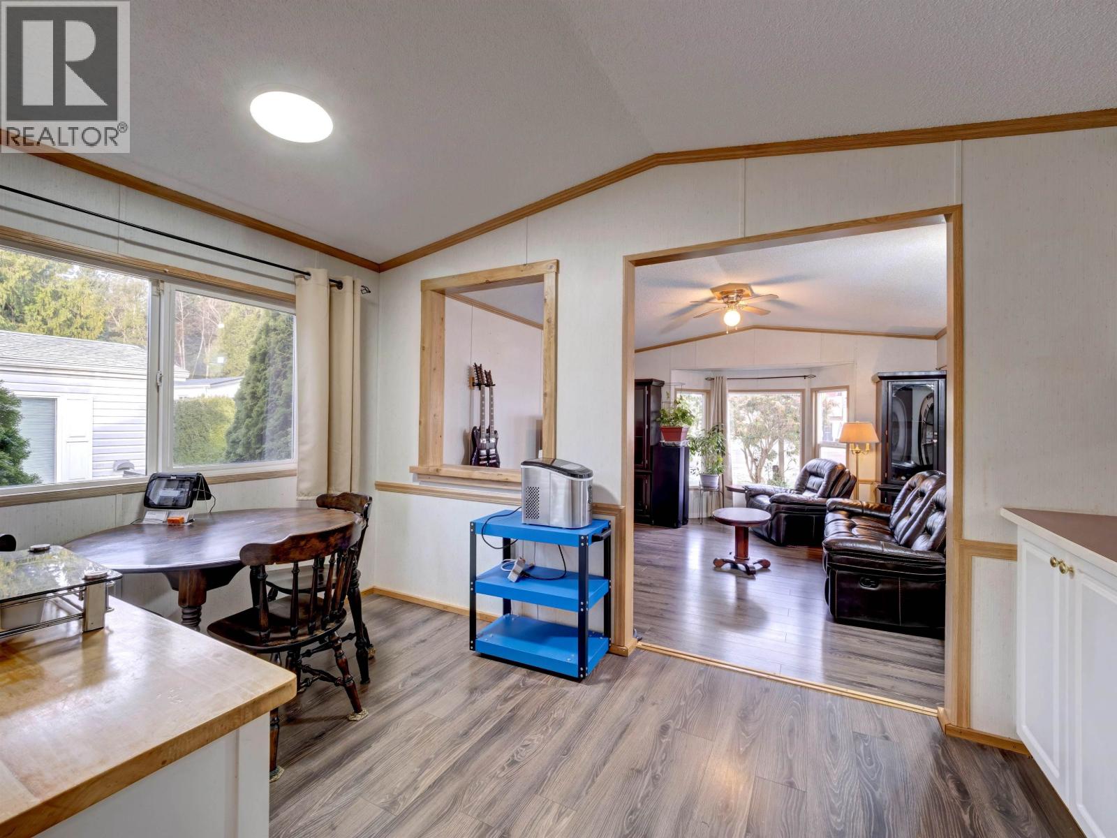 28 5575 MASON ROAD, Sechelt