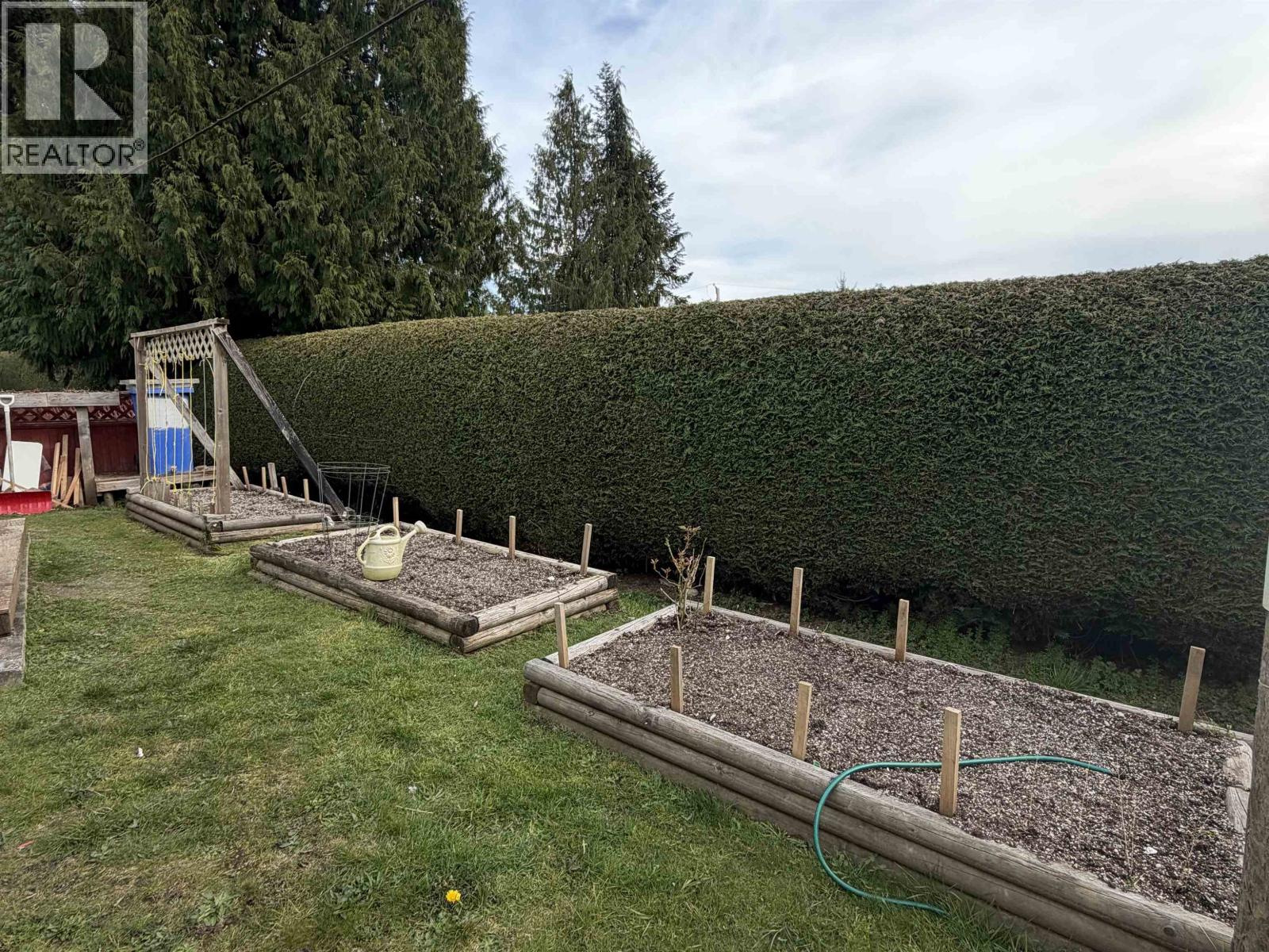 28 5575 MASON ROAD, Sechelt