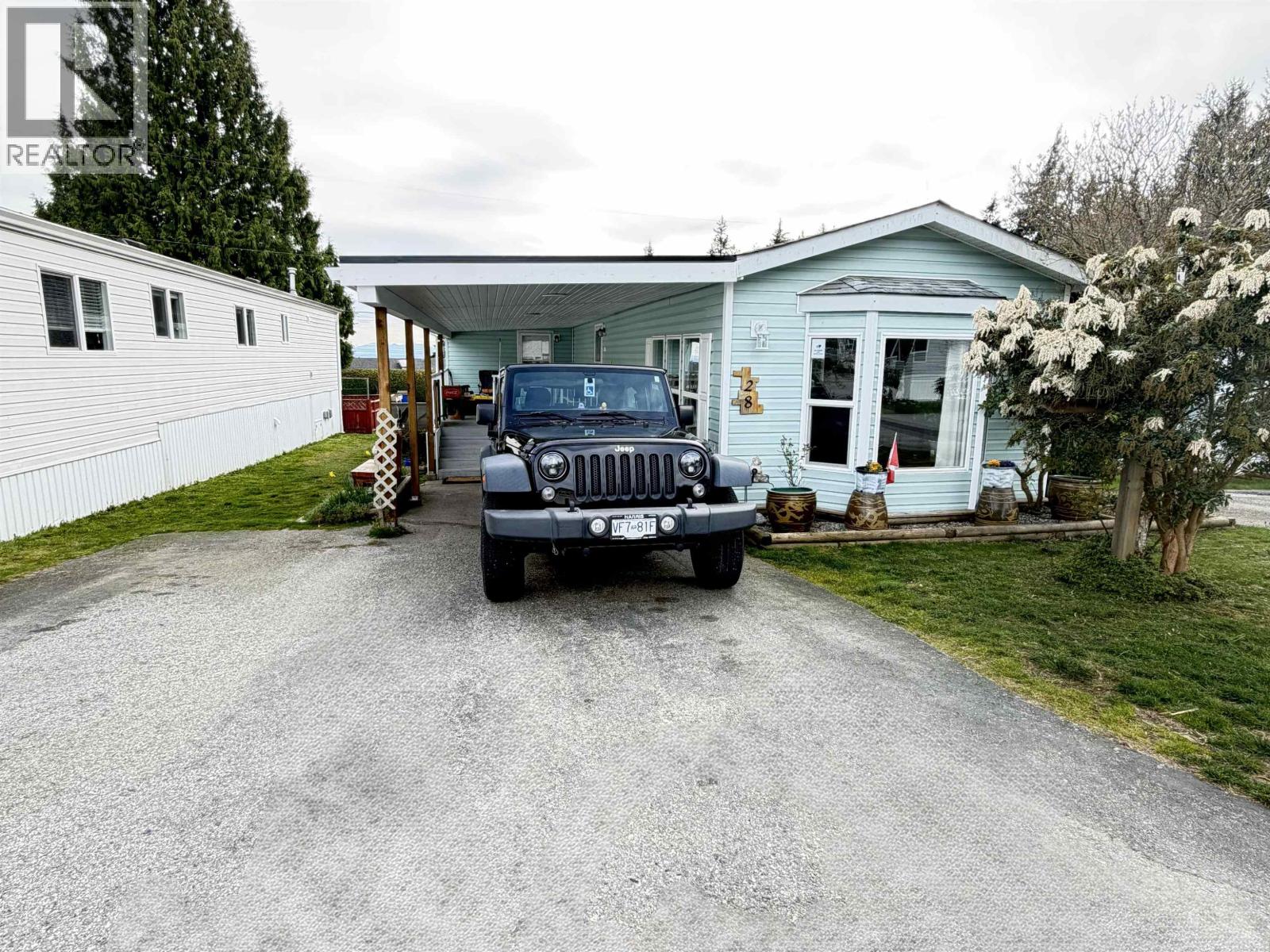 28 5575 MASON ROAD, Sechelt