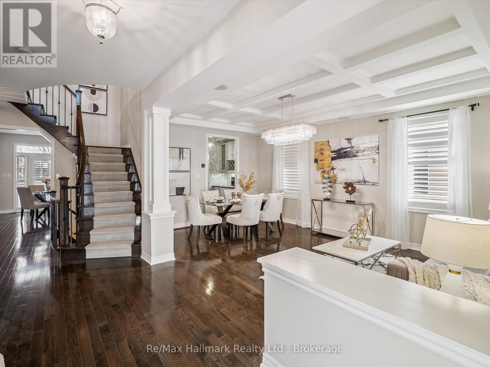 247 BEECHTREE CRESCENT - 8