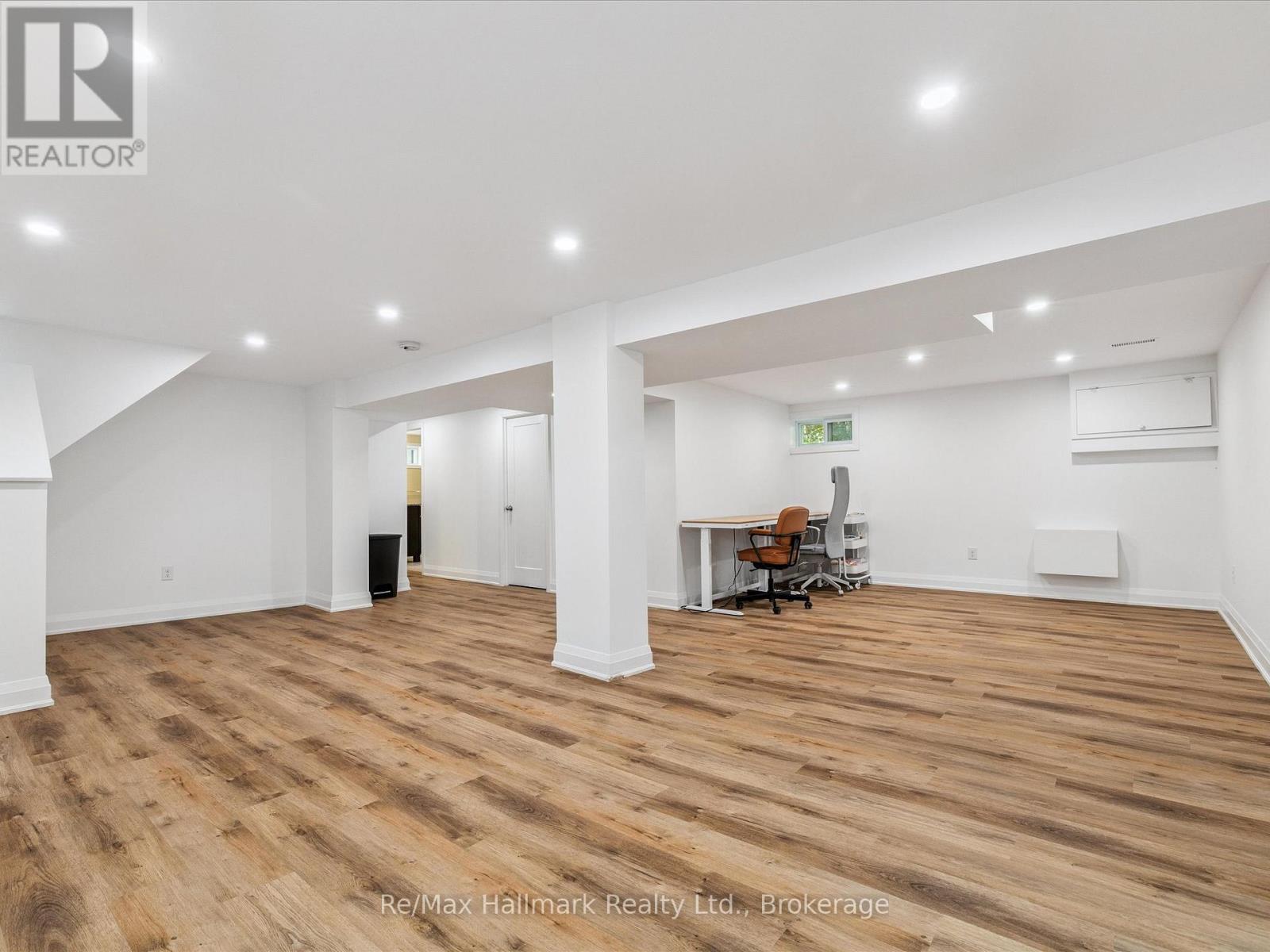 300 BURTON ROAD - 24