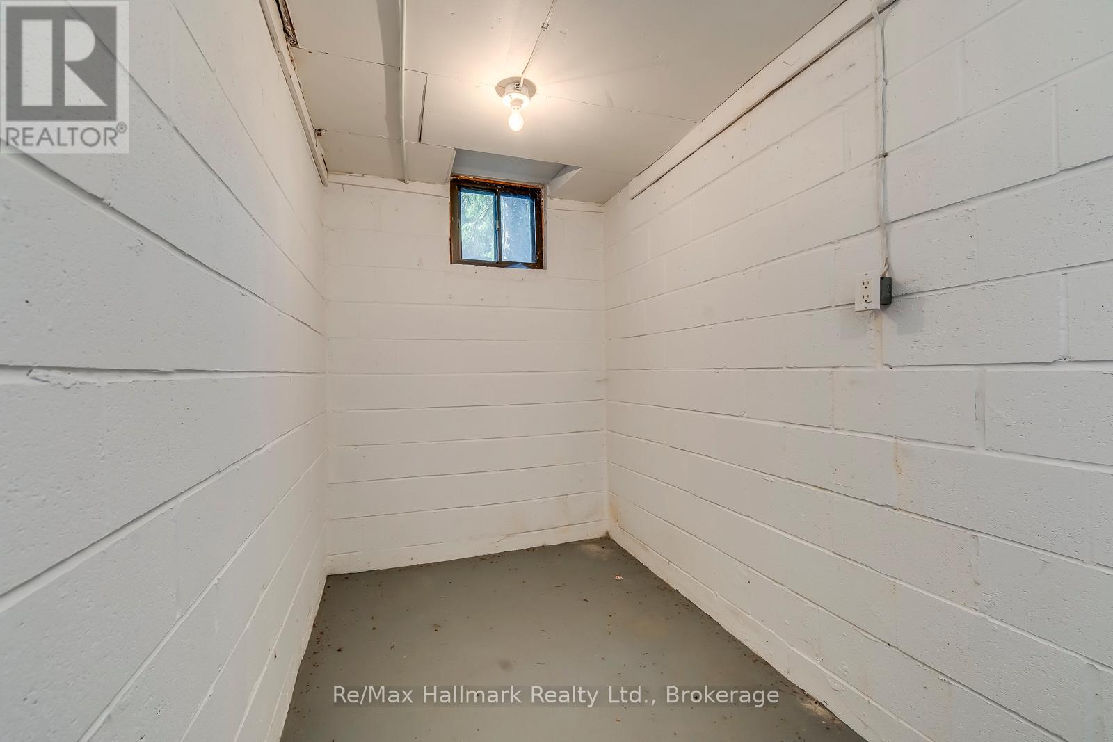 494 CHARTWELL ROAD - 28