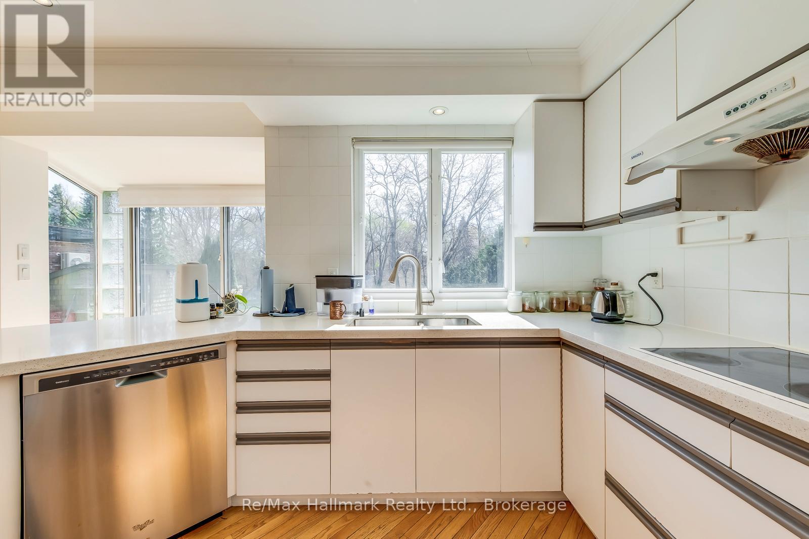 494 CHARTWELL ROAD - 12