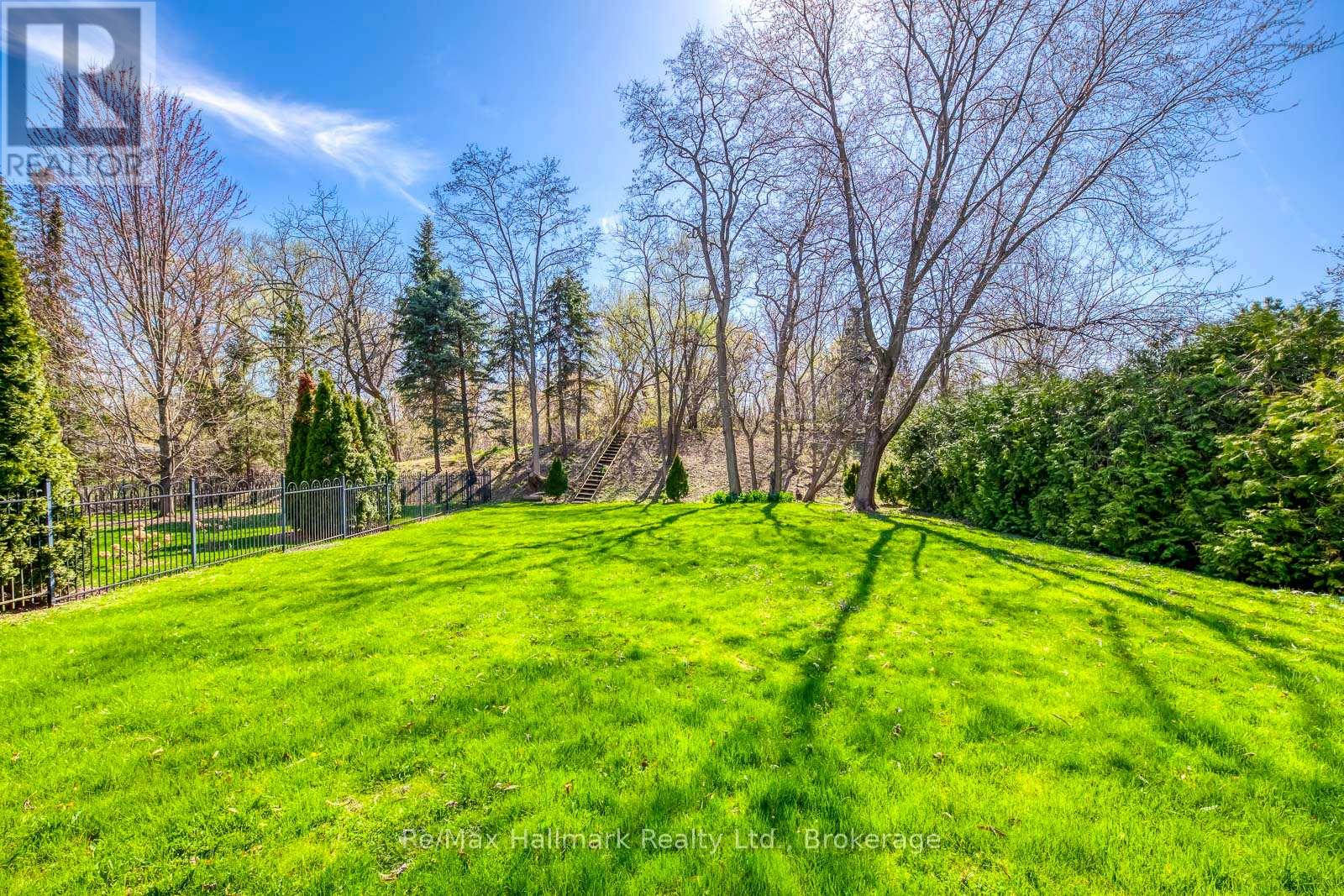 494 CHARTWELL ROAD - 3