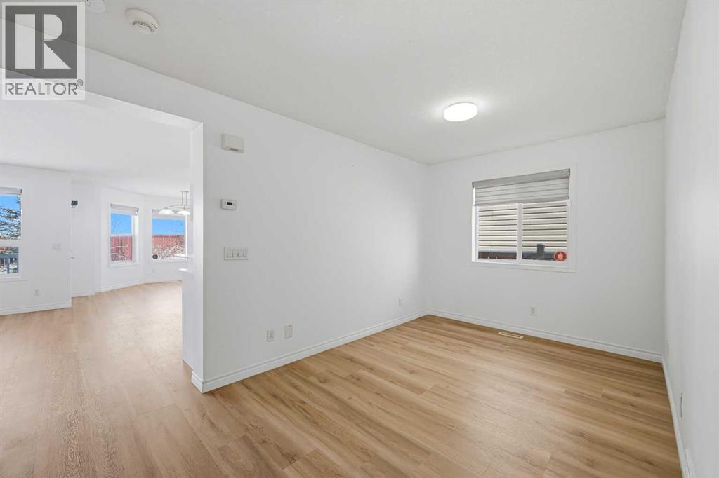 165 SADDLECREST WAY NE - Image 2