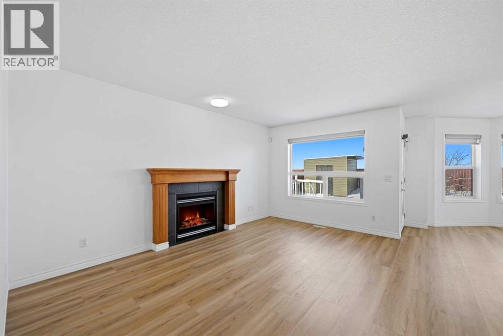 165 SADDLECREST WAY NE - 4