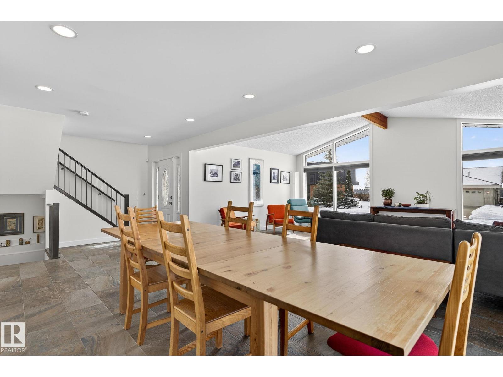 15404 RIO TERRACE DR NW, Edmonton