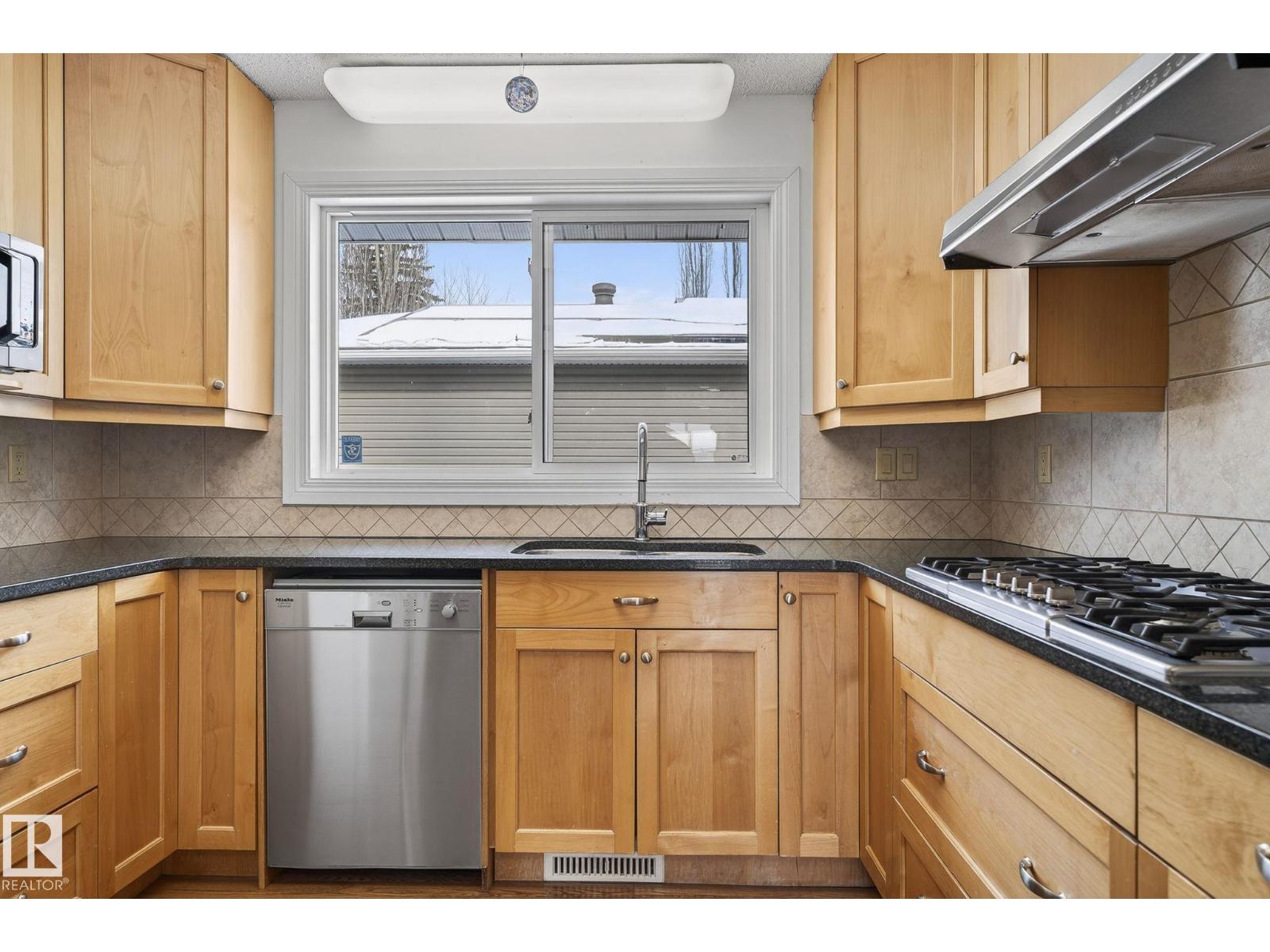 15404 RIO TERRACE DR NW, Edmonton