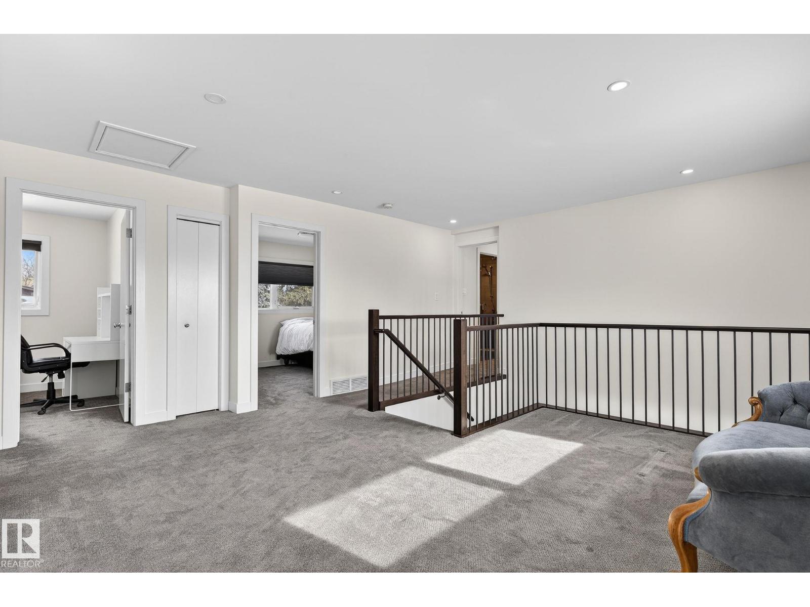 15404 RIO TERRACE DR NW, Edmonton