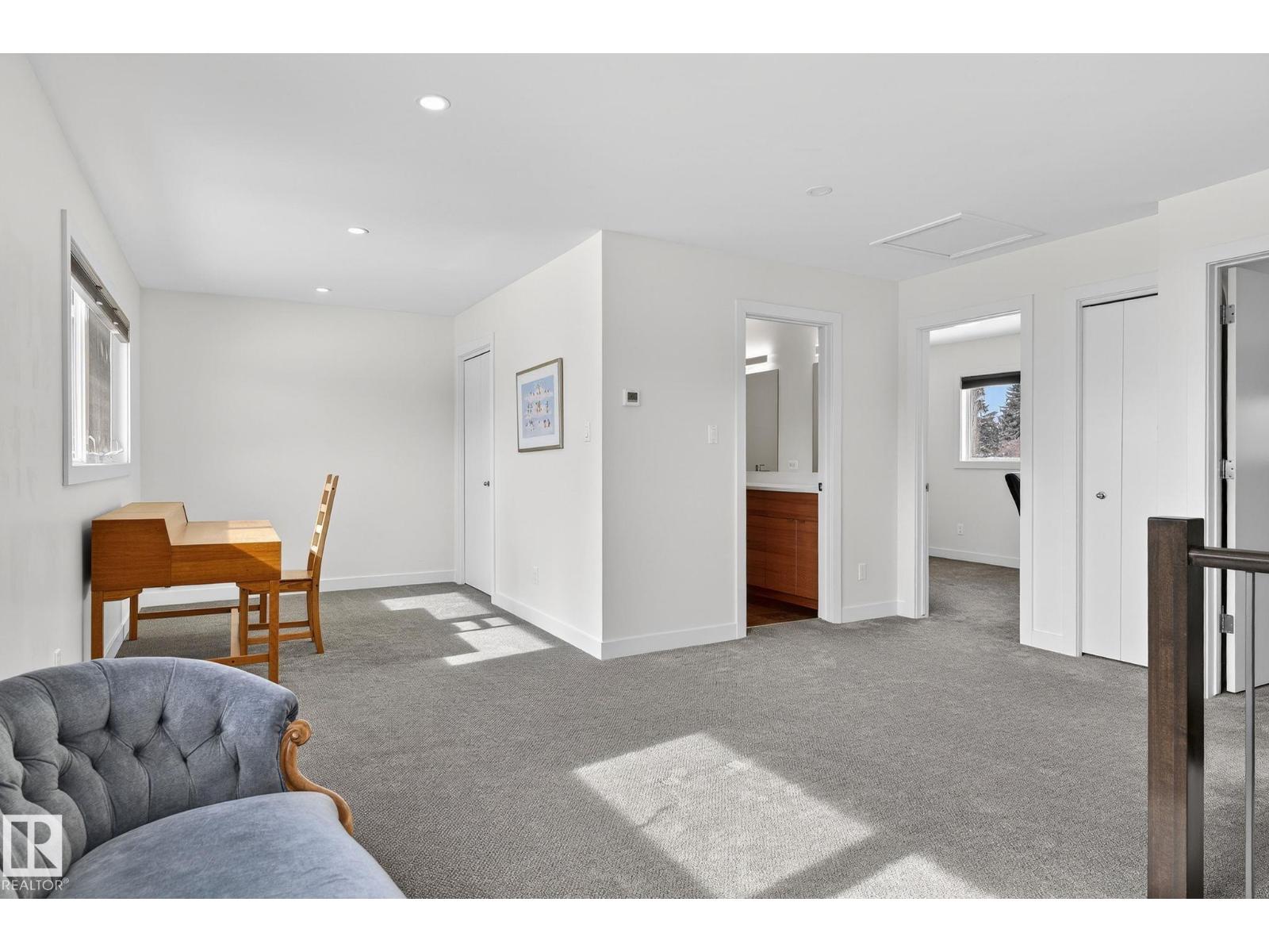 15404 RIO TERRACE DR NW, Edmonton