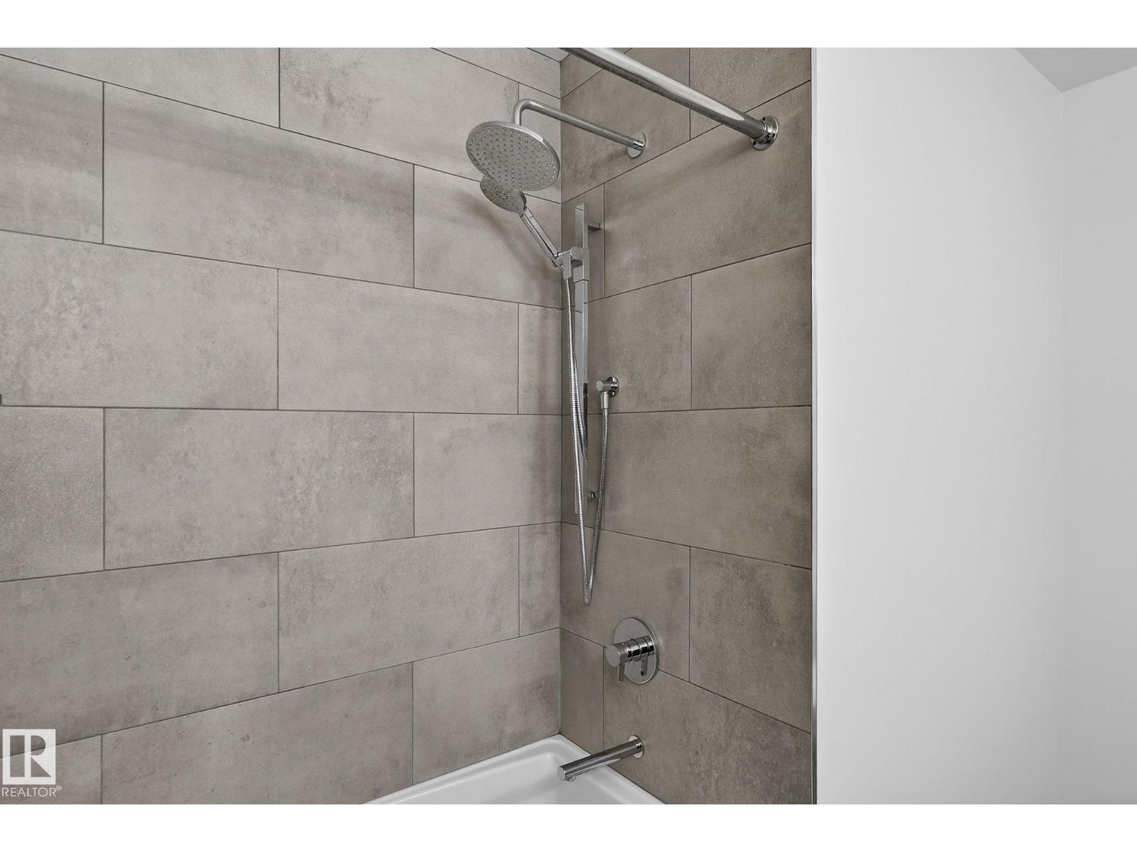 15404 RIO TERRACE DR NW, Edmonton