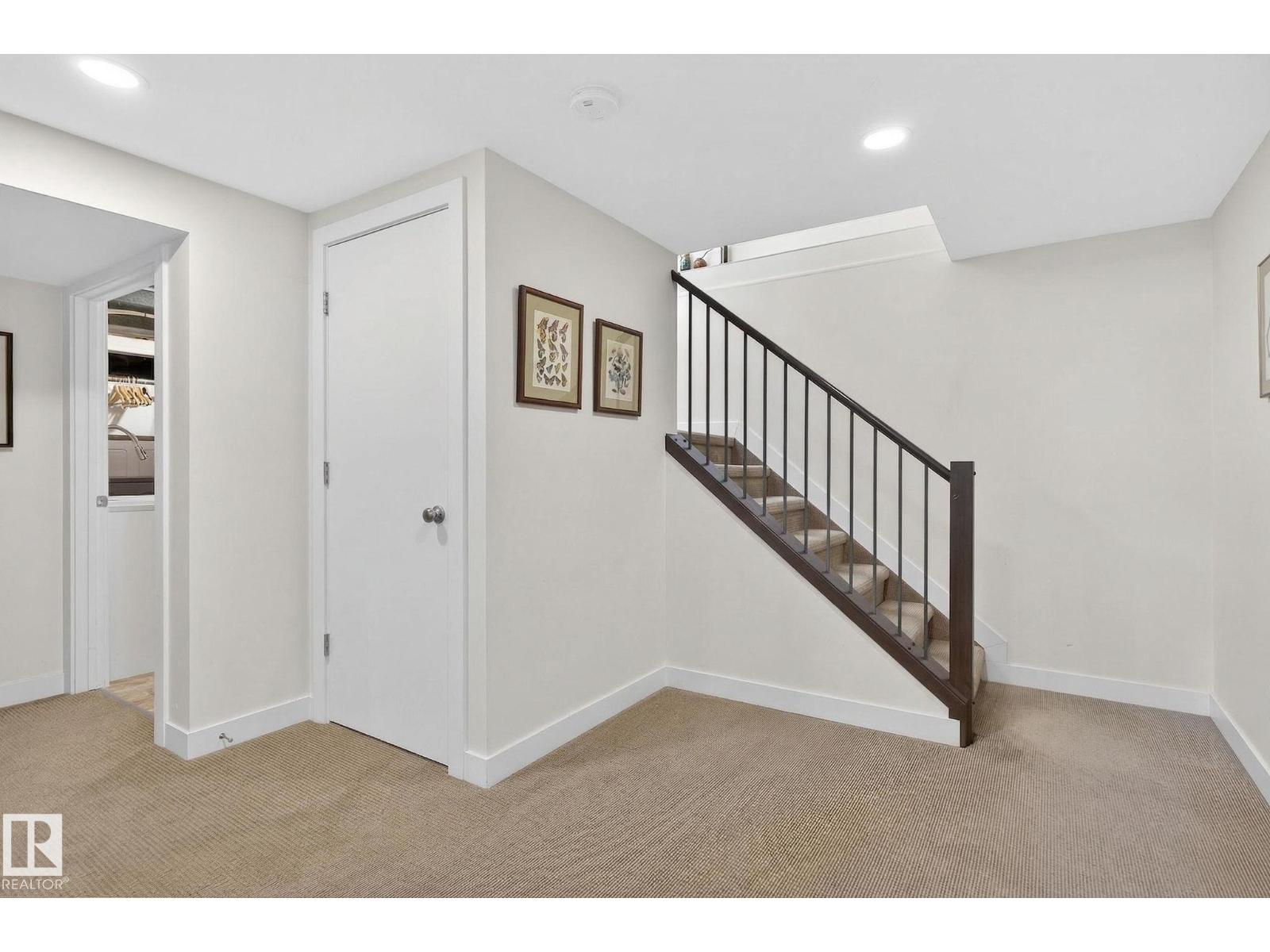 15404 RIO TERRACE DR NW, Edmonton