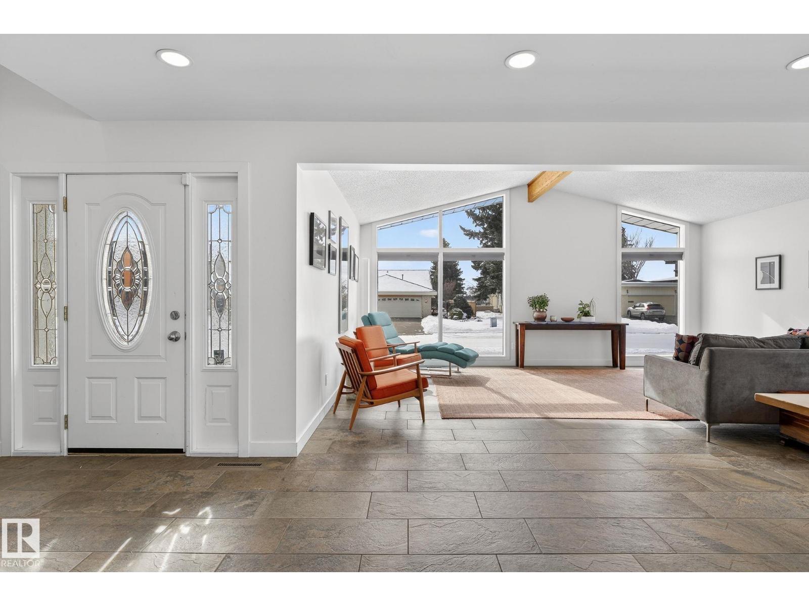 15404 RIO TERRACE DR NW, Edmonton