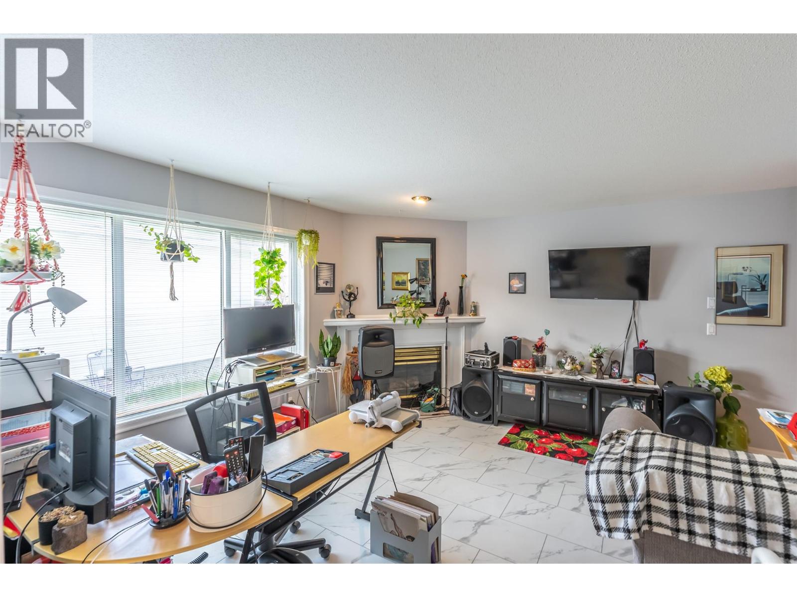 322 Falcon Drive, Penticton