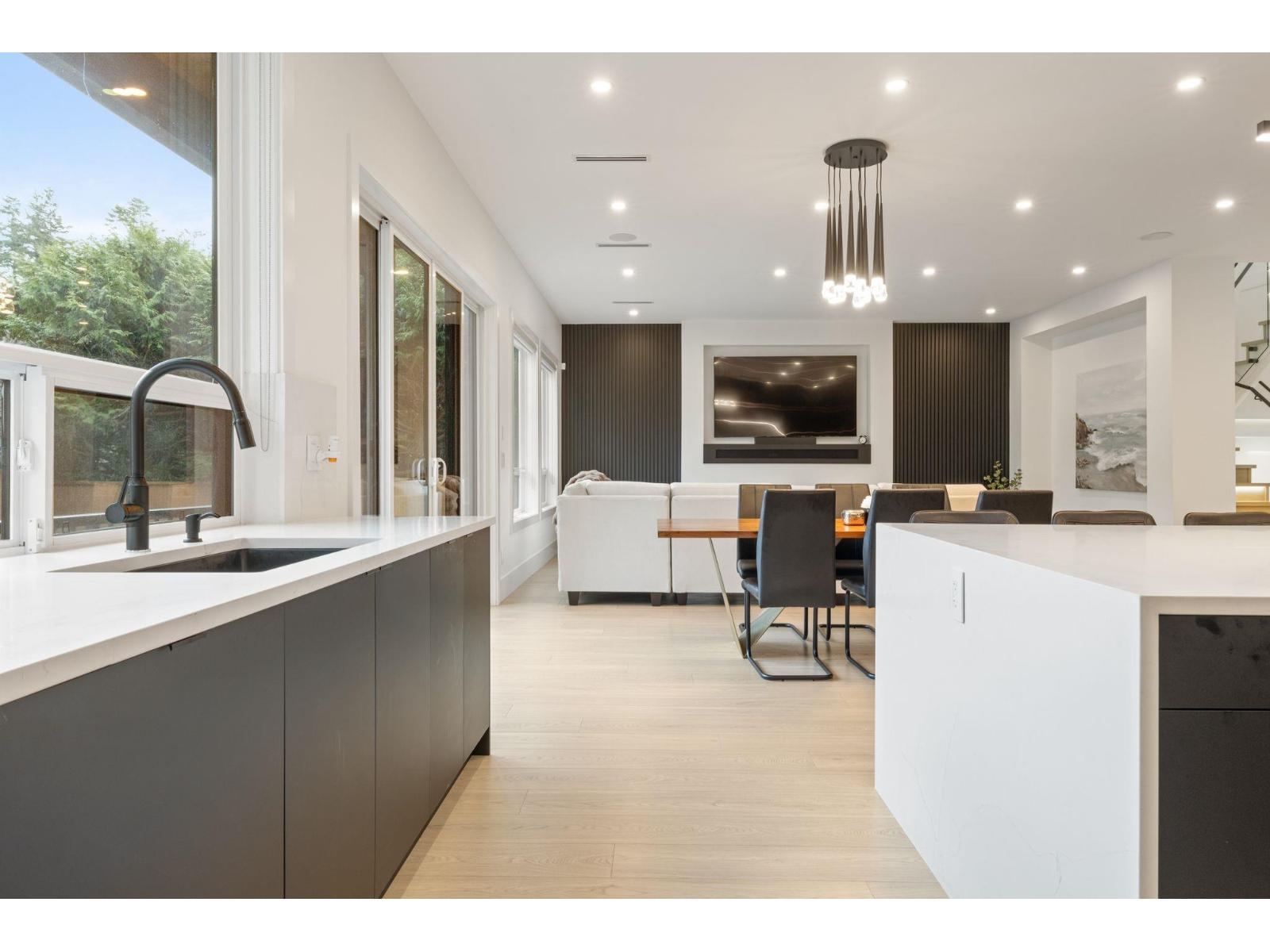 13125 14 AVENUE, Surrey