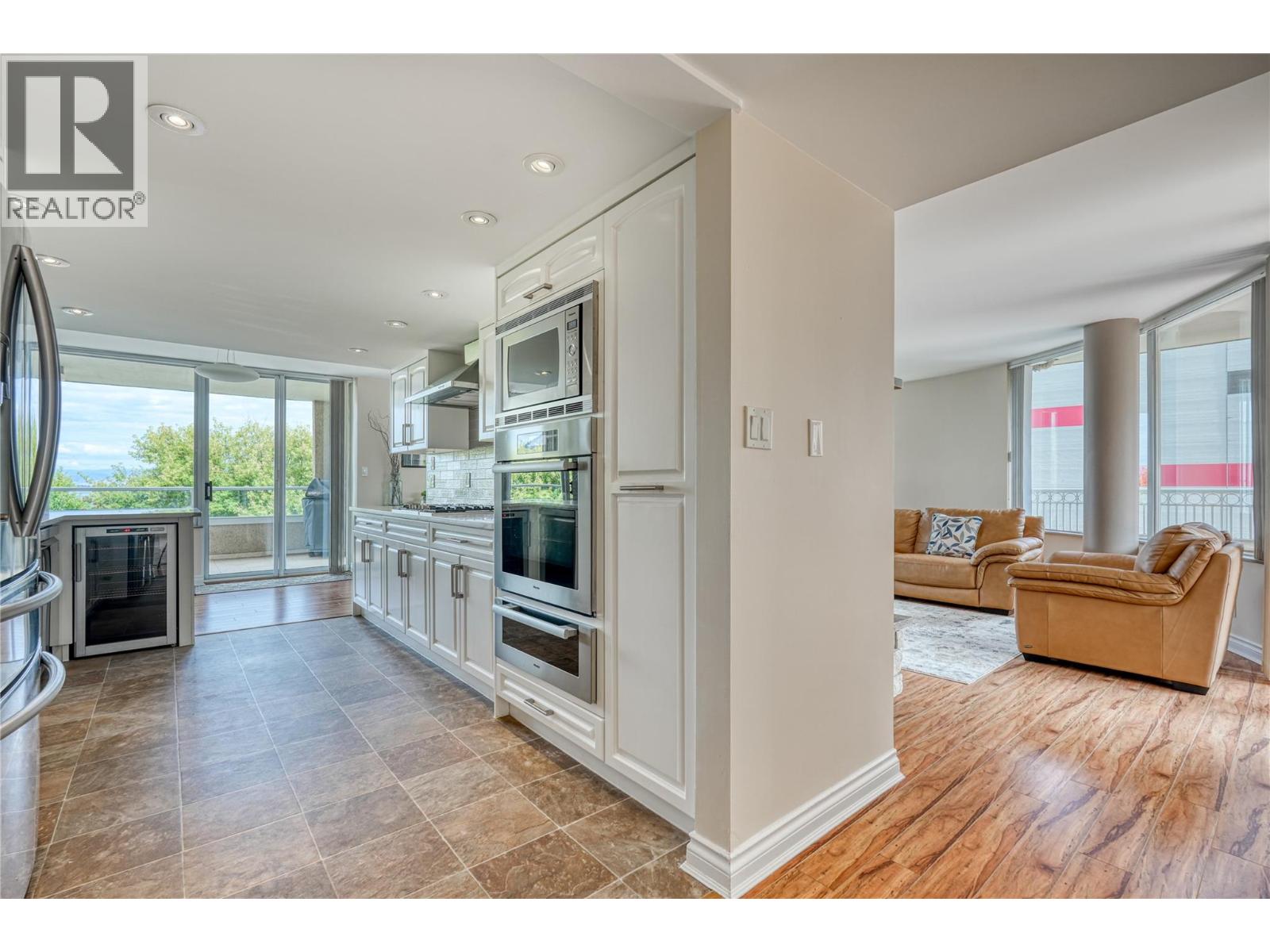 86 LAKESHORE Drive E Unit# 304, Penticton