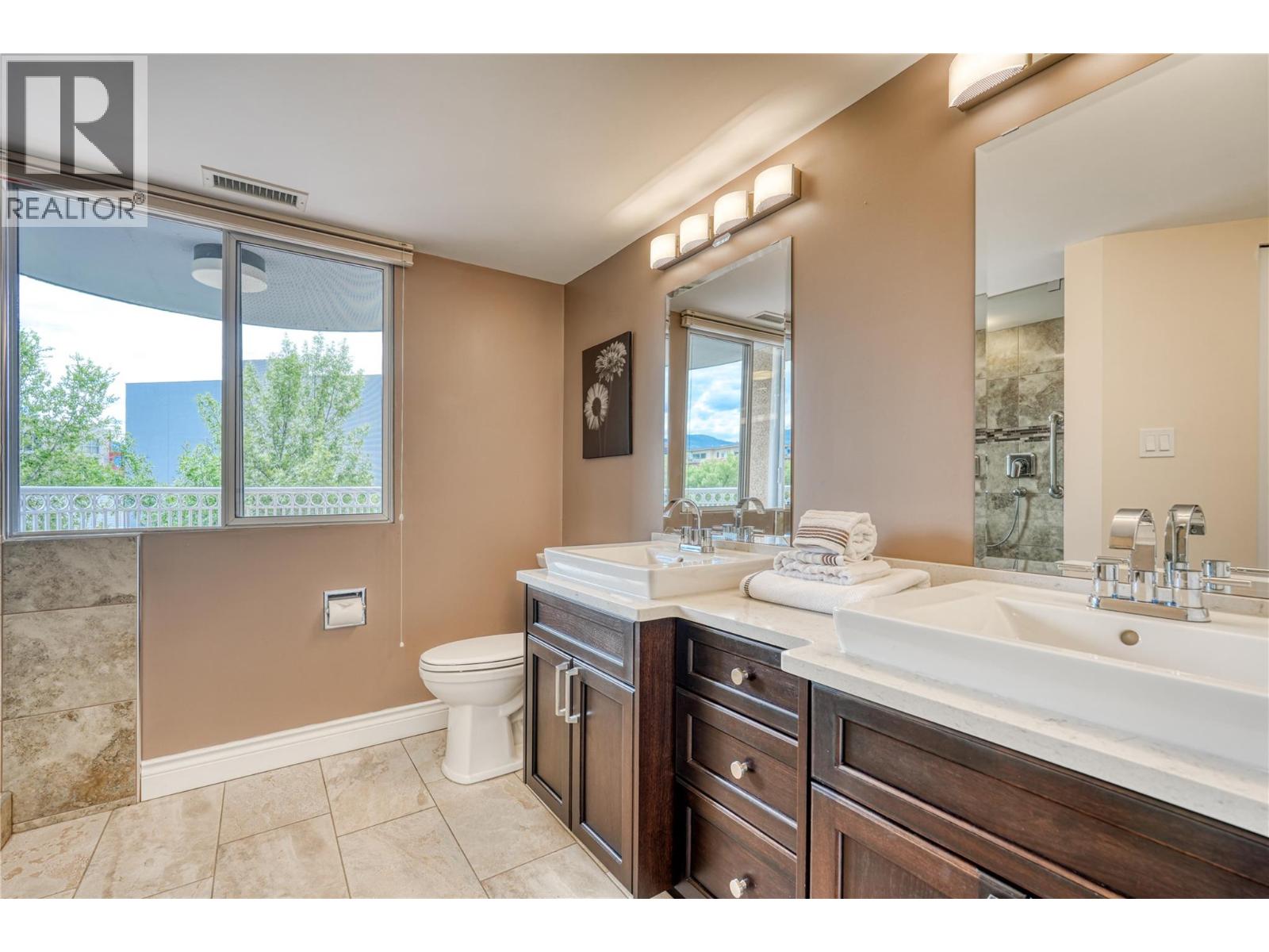 86 LAKESHORE Drive E Unit# 304, Penticton