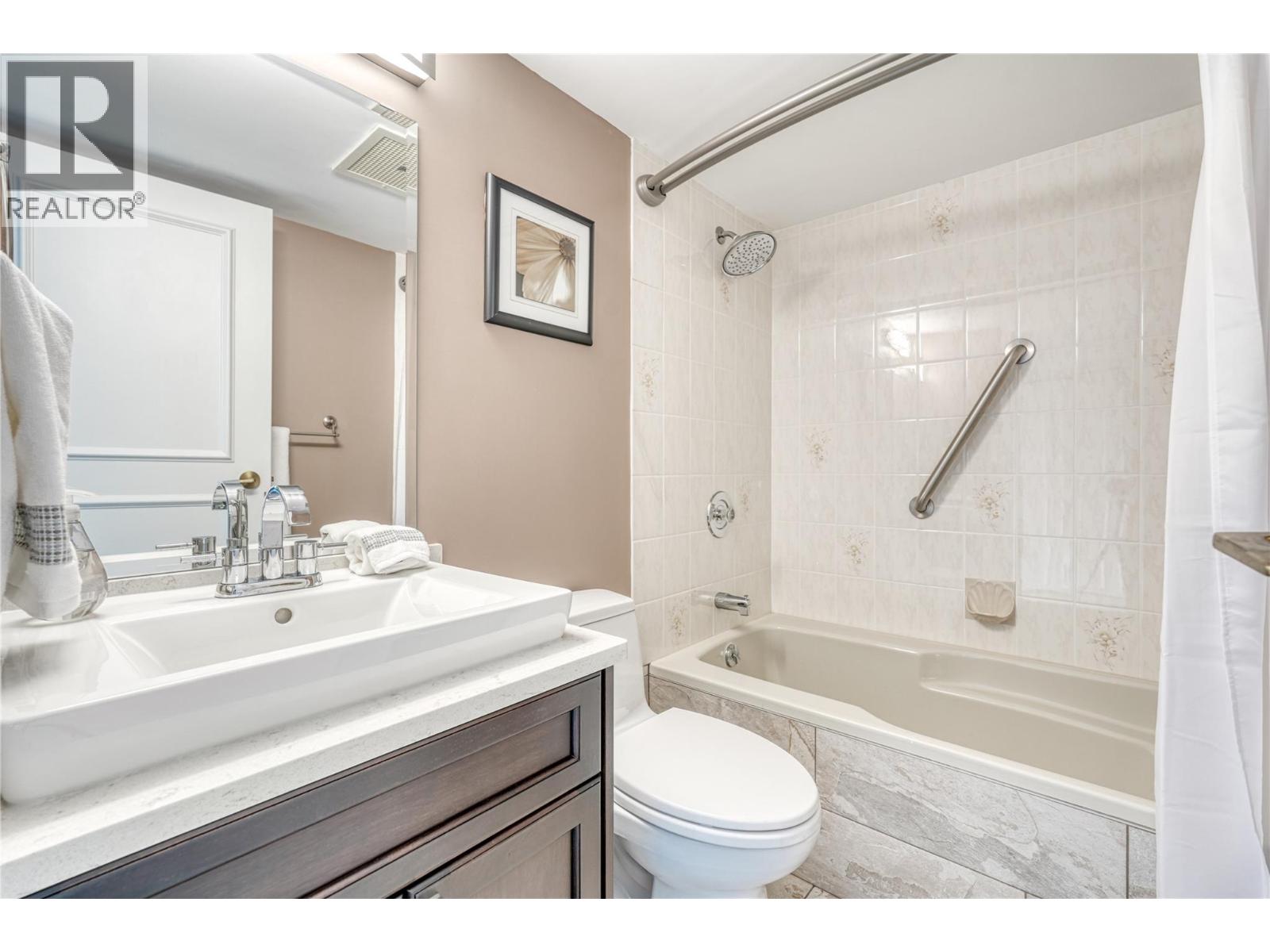 86 LAKESHORE Drive E Unit# 304, Penticton