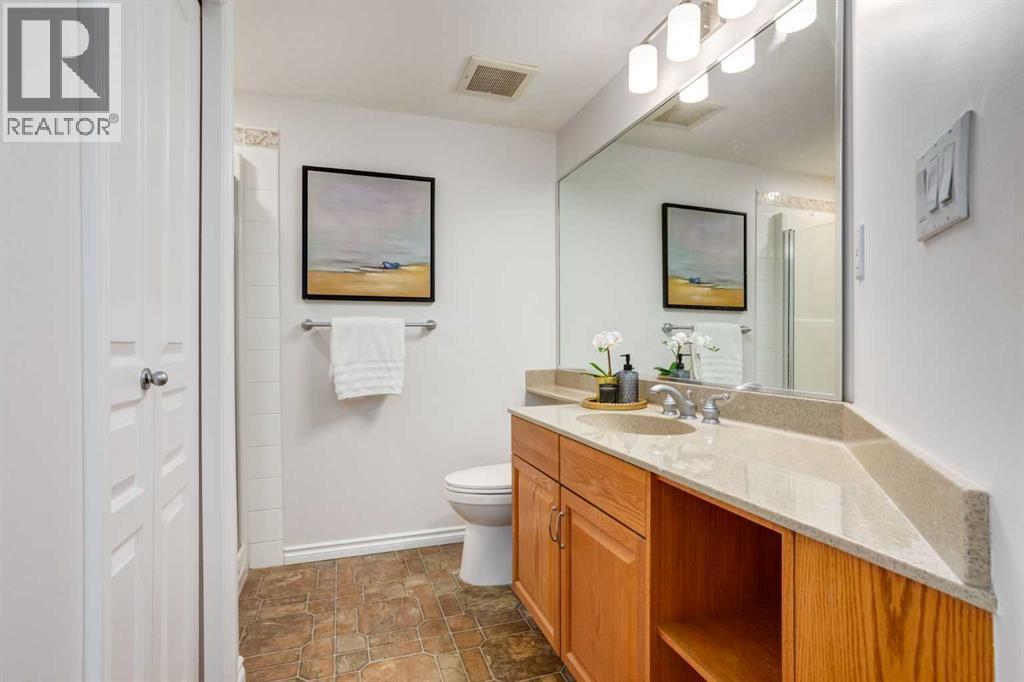 Single Family House for Sale in    Avenue NW Hounsfield Heights/Briar Hill Calgary 