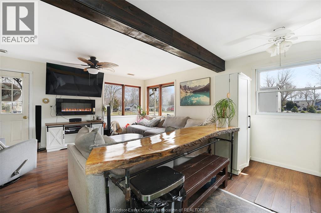 12 PATRICIA AVENUE - 12