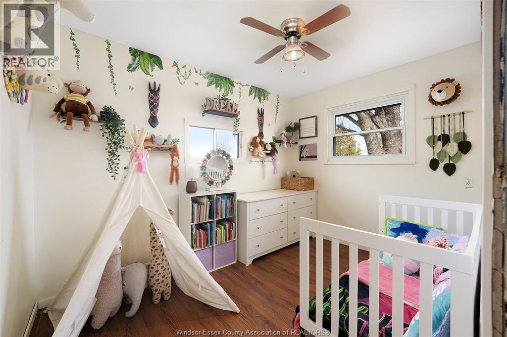 12 PATRICIA AVENUE - 17