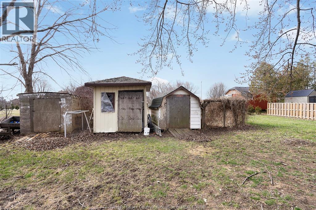 12 PATRICIA AVENUE - 23