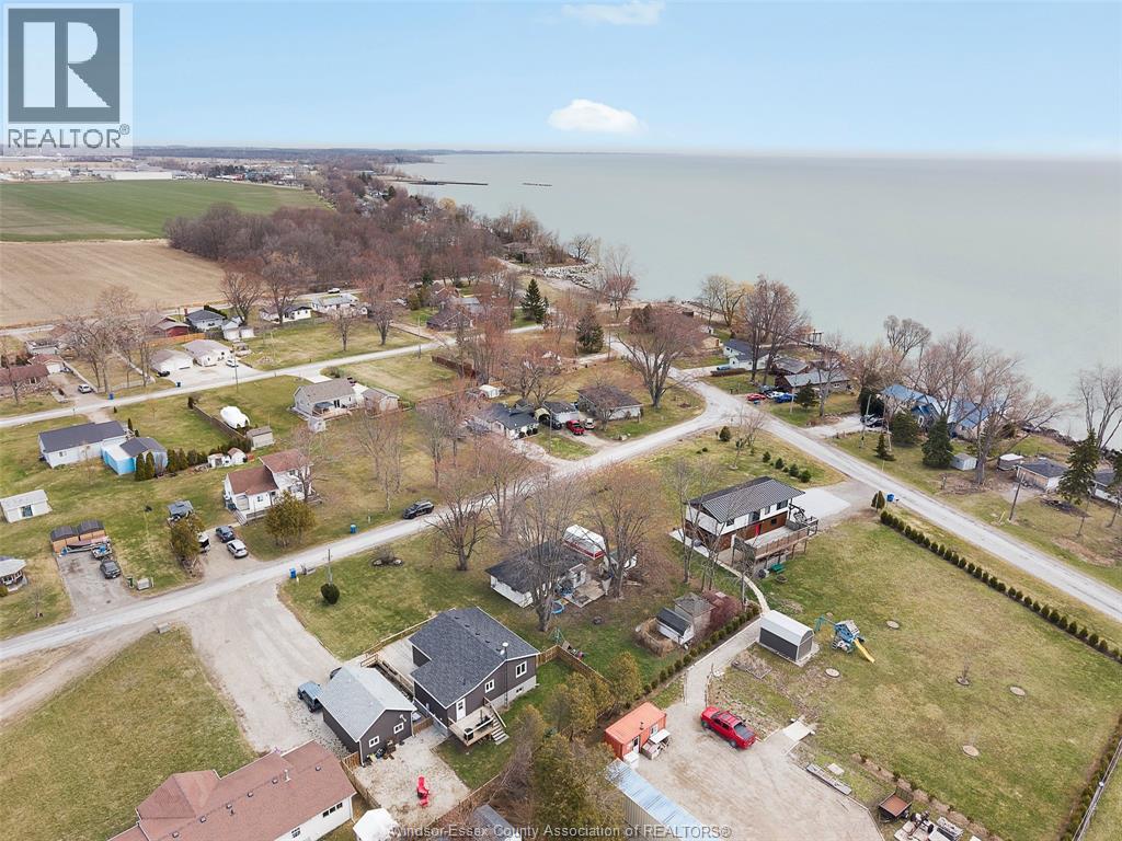 12 PATRICIA AVENUE - 28
