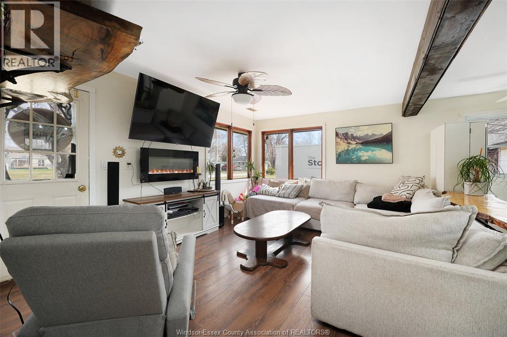 12 PATRICIA AVENUE - 6