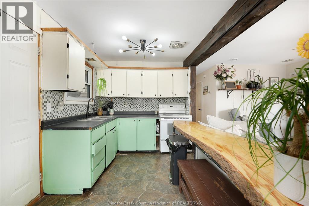 12 PATRICIA AVENUE - 9