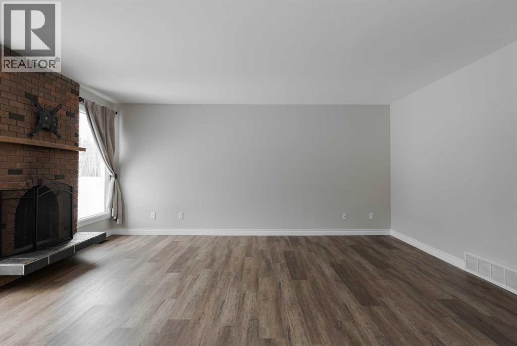 209 Woodland Drive, Fort McMurray