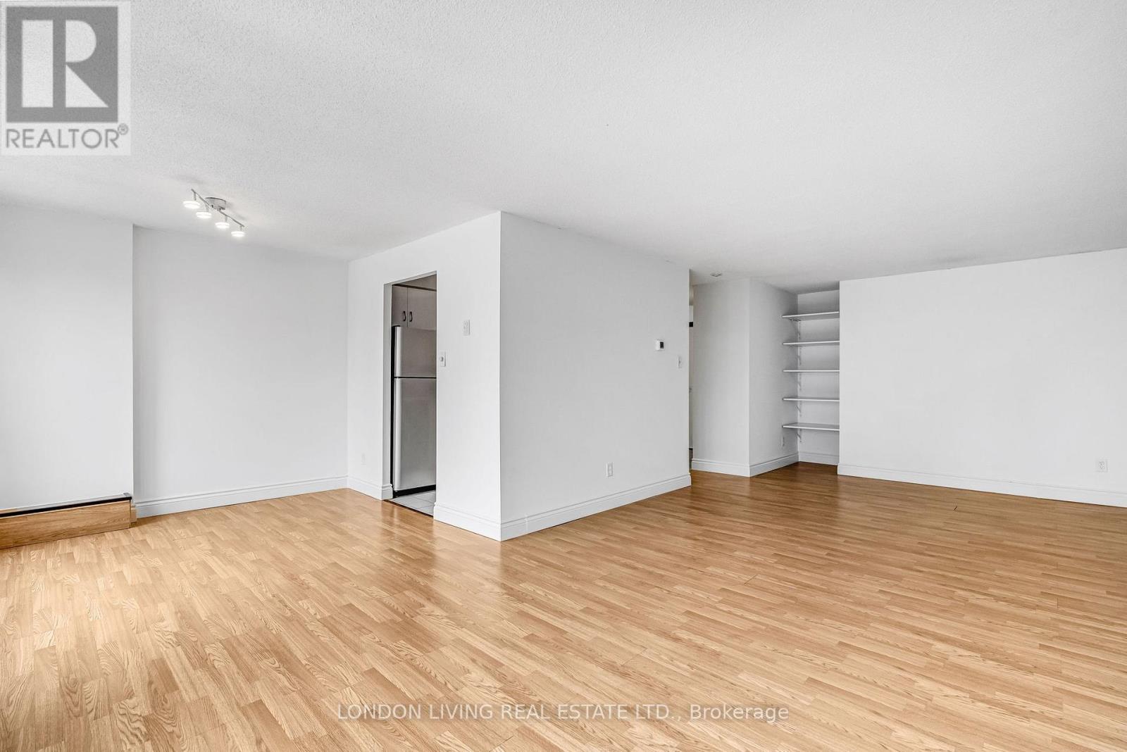 #312 570 PROUDFOOT LANE - 14
