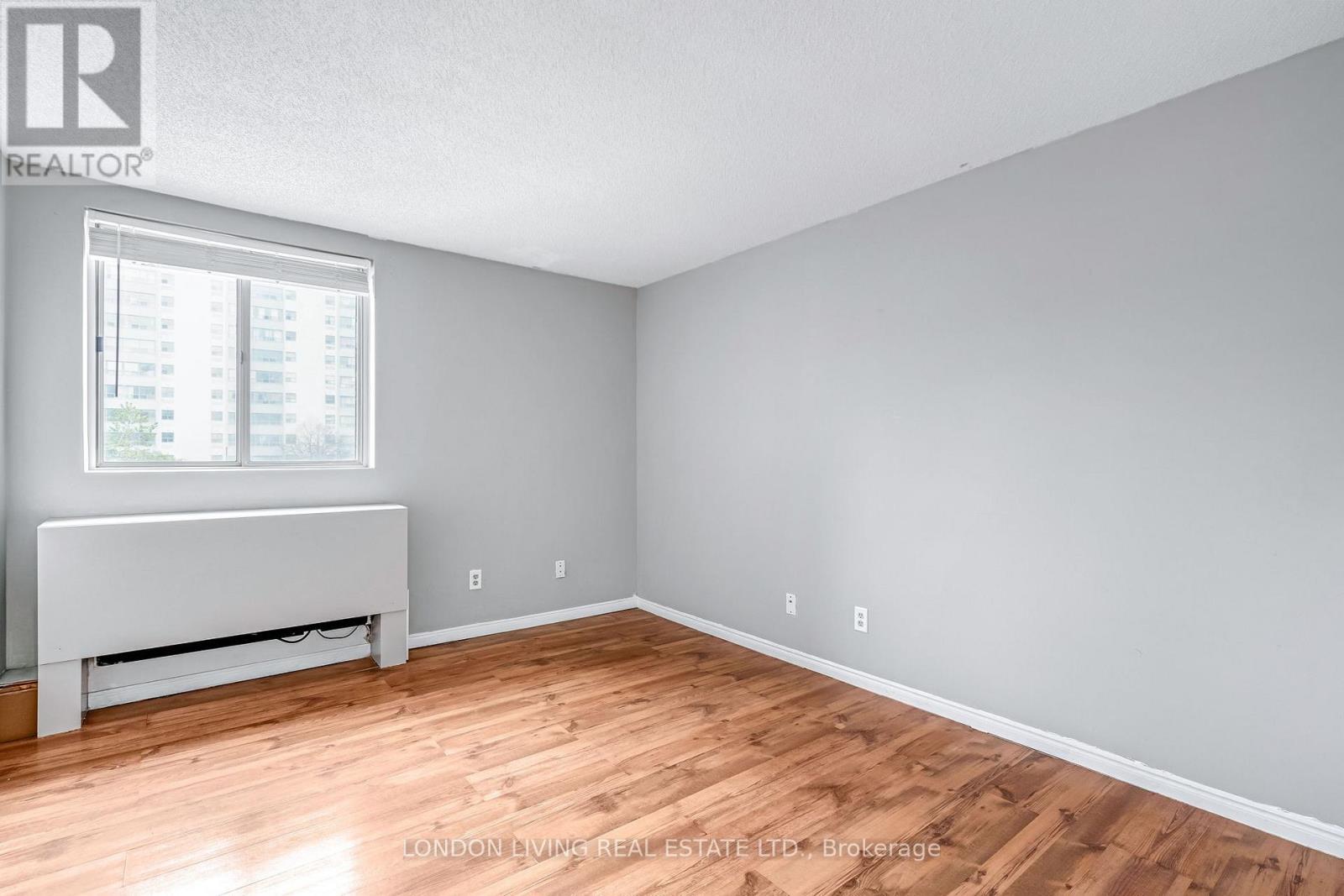 #312 570 PROUDFOOT LANE - 31