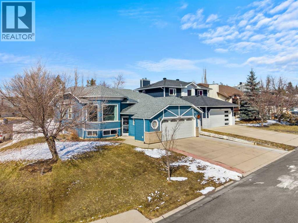 Single Family House Bi-level for Sale in  Riverside Mews SE Riverbend Calgary 